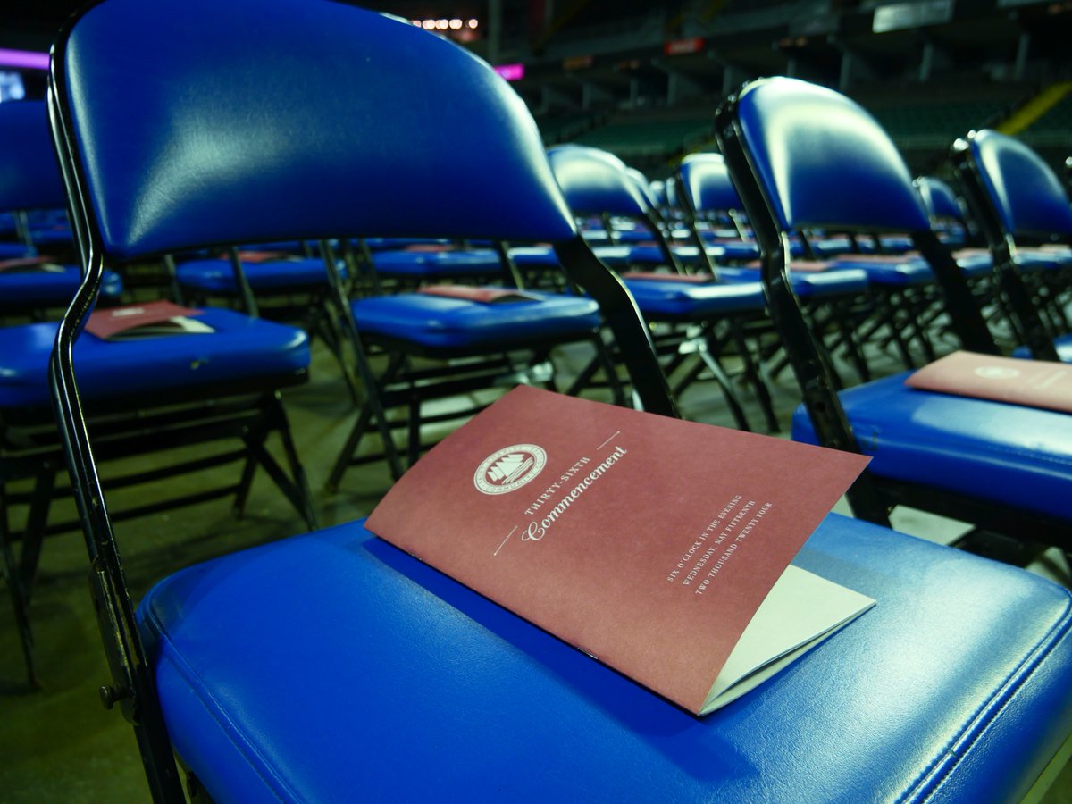It’s Commencement day! The ceremony starts at 6 p.m., at the St. Charles Family Arena. Doors open for guests at 5 p.m. (remember the Arena’s clear bag policy). Can’t make it in person? Live stream at stchas.edu/graduation. Congrats to SCC’s grads! #SCCGrad #SCCAlumni