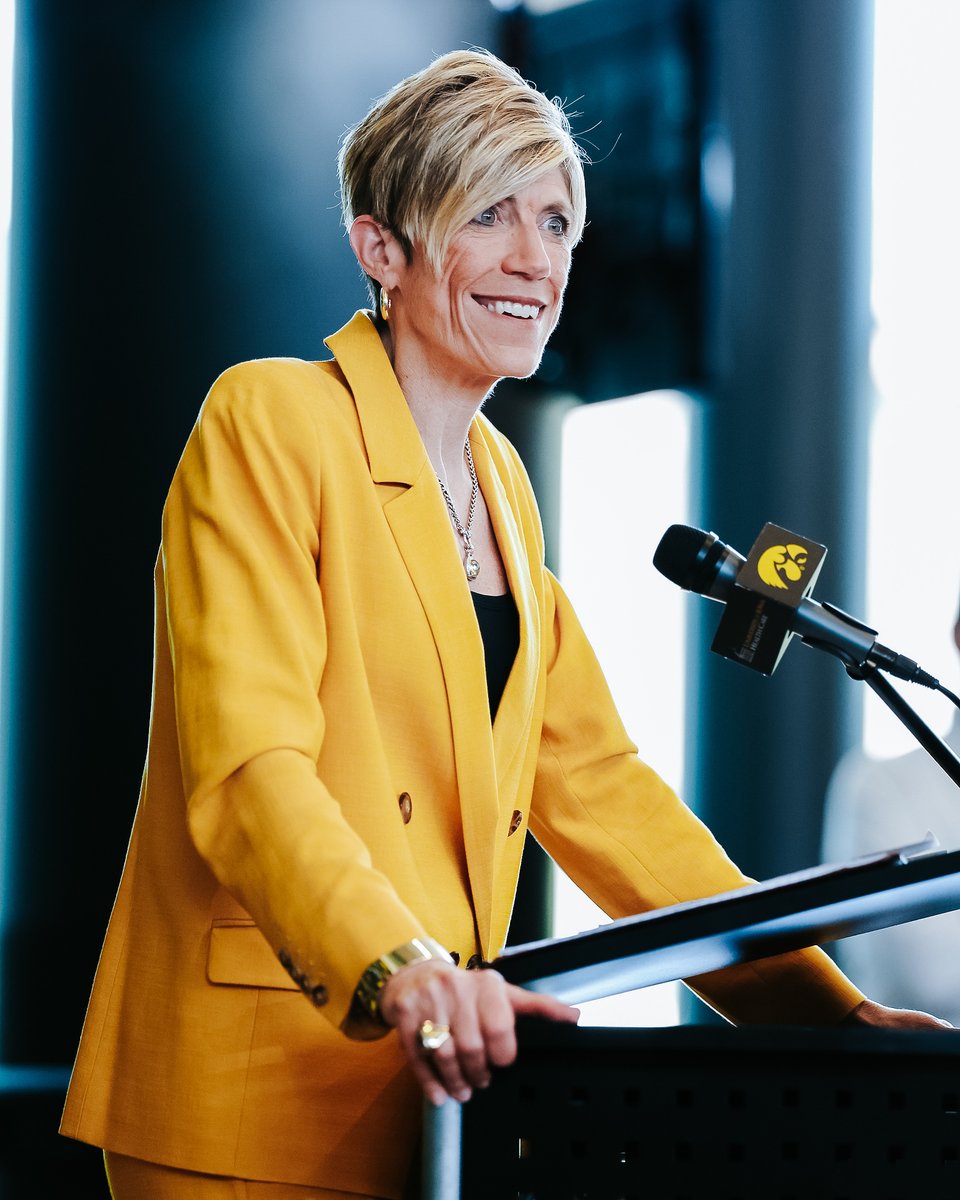 IowaWBB's tweet image. The Jan Jensen Era ✨

@goiowa x #Hawkeyes