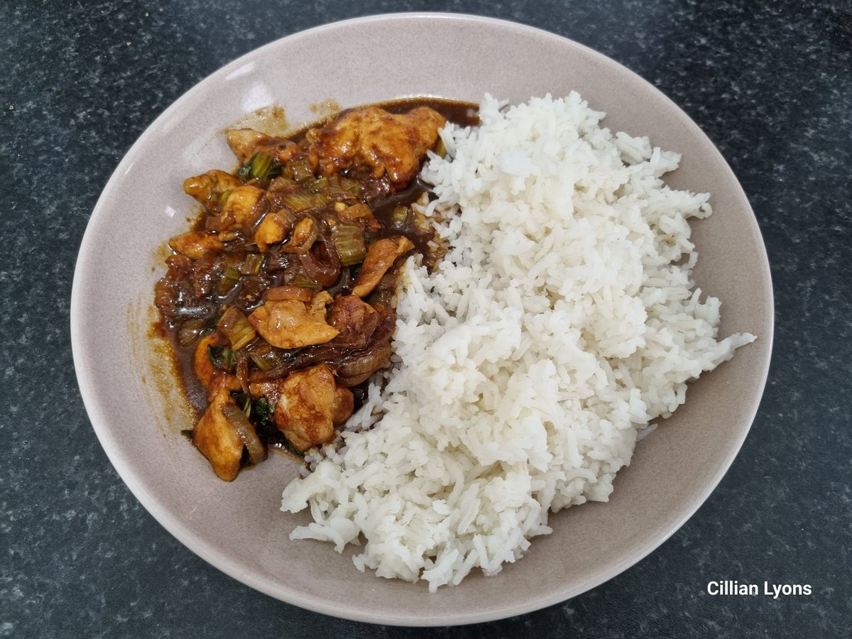 cillianslyons's tweet image. Delicious @HelloFreshUK Beijing Style Chicken and Pak Choi Stir-Fry!
#BeijingChickenStirfry  #HelloFreshSnaps #Cooking