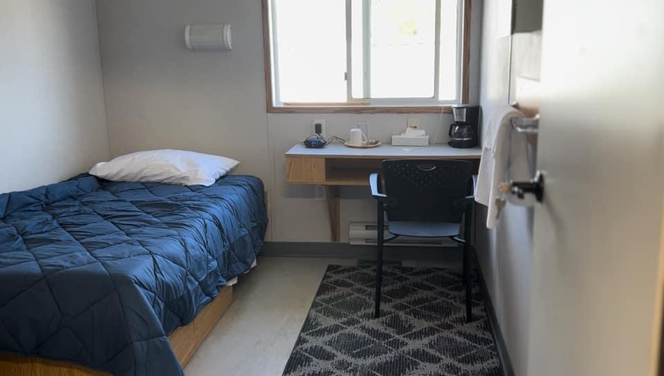 Seniors and people with disabilities experiencing homelessness in Kelowna will soon begin moving into the 60-unit Trailside Transitional Housing. To stay up to date on this and other housing and social development projects visit Kelowna.ca/subscribe.