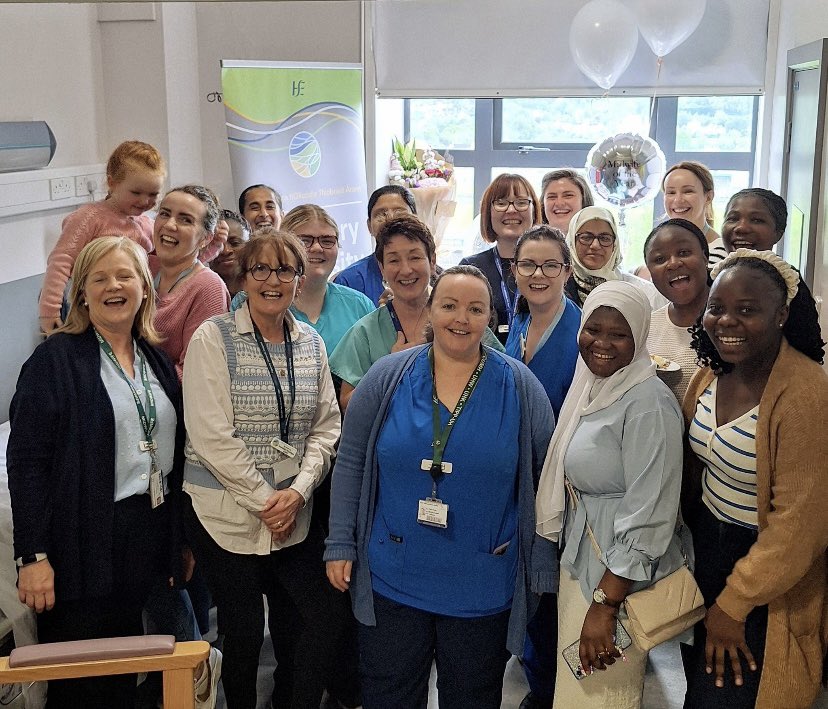 Maggie Dowling Director of Midwifery makes presentation to Ms Claire Ferris who recently received Midwife of the Year Friends of Breastfeeding Award 
Well done 👏 Claire ,celebrating with colleagues @IEHospitalGroup <a href="/IrelandSouthWID/">Ireland South Women & Infants Directorate</a>