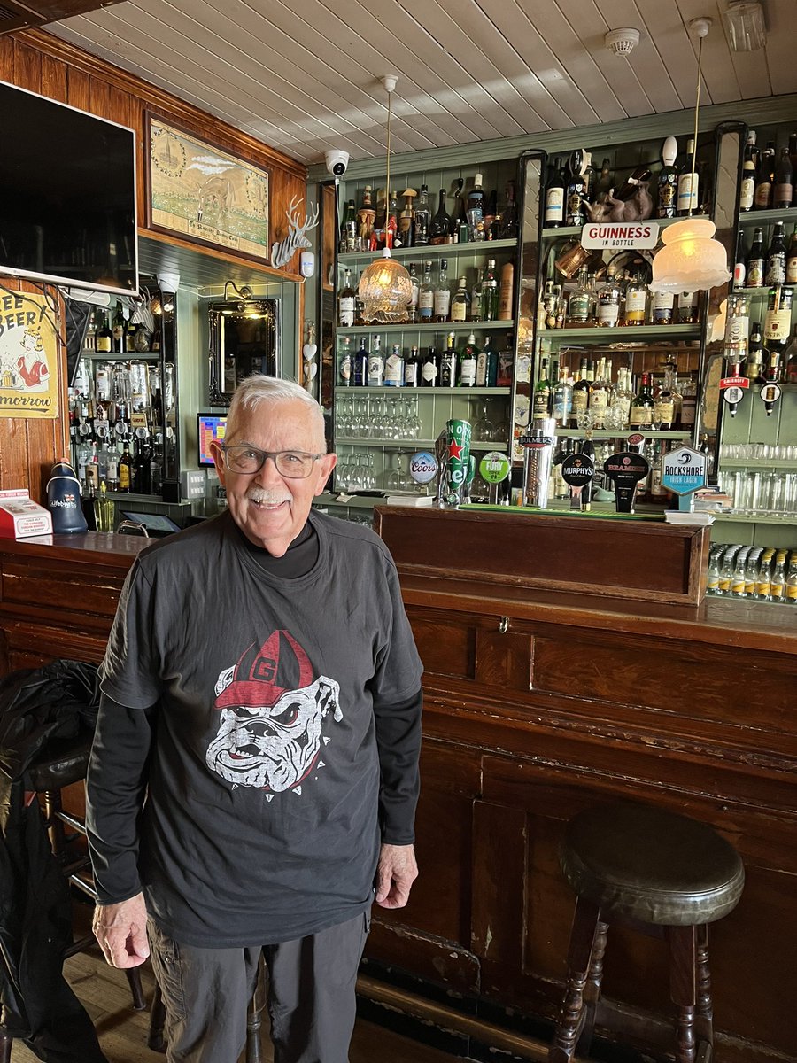 Repping the G at “The Roaring Donkey”pub in Cobh, Ireland 🇮🇪