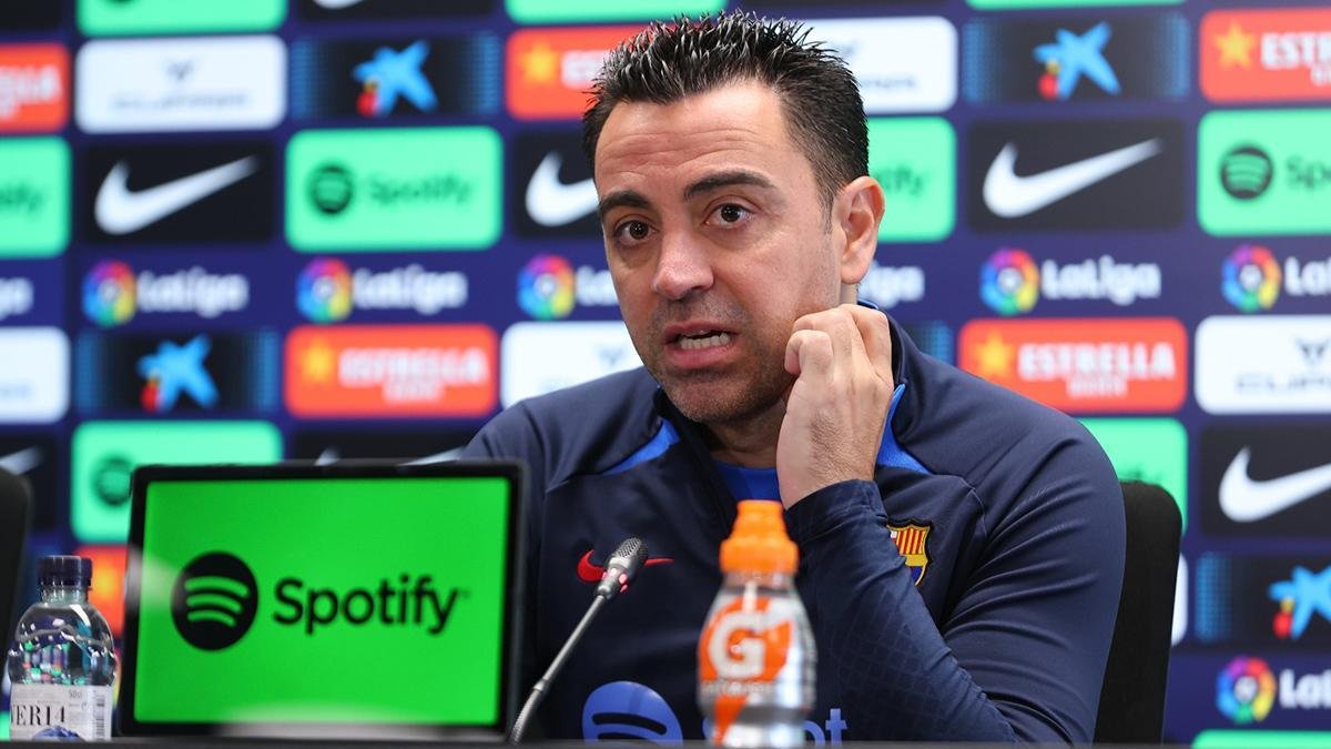 #Deportes Xavi se sincera 😰🔴🔵 El técnico habló de la situación del Barcelona para competir. 💬'Es muy difícil, sobre todo a nivel económico, nada que ver hace 25 años. No estamos para competir contra los mejores ni contra el Real Madrid'. 📰Entérate en #NuestroDiario 📸FCB