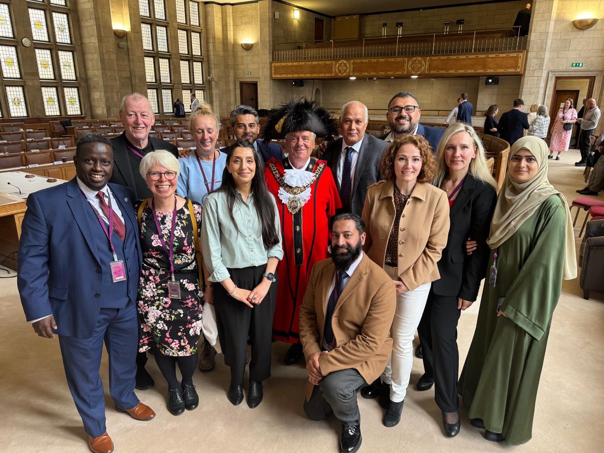 Manchester's municipal year opens with its first full council meeting. We extend congratulations to the new mayor @LordMayorOfMcr and all councillors, new and returning, who will work together to guide the city forward @Esha4MossSide @Fallfieldcan24 @Tina4Chorlton @McrLabour