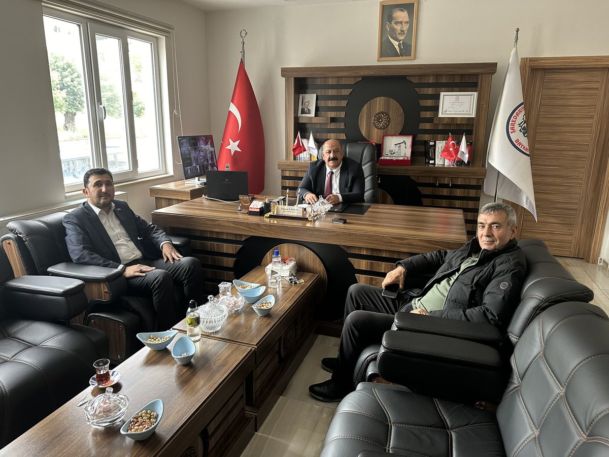 Baykan Belediye Başkanlığına seçilen Sayın Ekrem ERDEM beye hayırlı olsun ziyareti gerçekleştirdik. İlgi Alakalarından dolayı kendilerine Teşekkür ediyoruz. @Akparti @RTErdogan