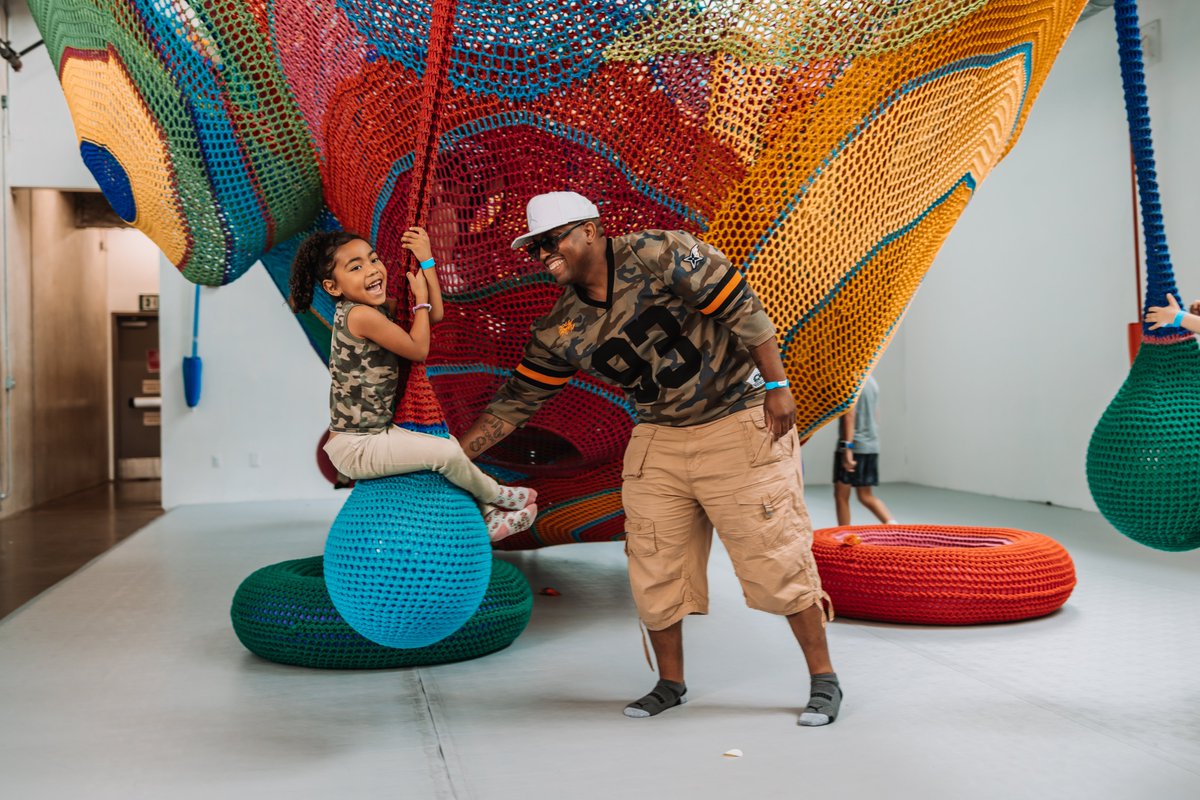 THANK YOU to the art &amp; history museums, children's museums, gardens, historic houses, zoos &amp; other venues participating in #BlueStarMuseums this summer! The program starts this Saturday, Armed Forces Day, May 18.

Find participating organizations &amp; more at arts.gov/bluestarmuseums