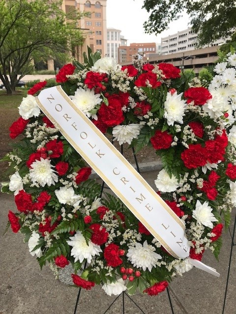 #NCLNews. Yesterday NCL joined the Norfolk Police Department, City Officials, and community members for National Peace Officers Memorial Day. We paid tribute to the 39 fallen Norfolk Police Officers who made the ultimate sacrifice for our city.
#HonoringOurHeroes
@NorfolkVA