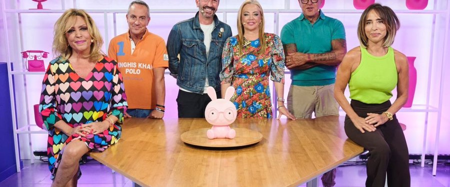 🟢ÚLTIMA HORA II El primer programa del nuevo #Sálvame pulveriza con sus números y hasta sueña con dar caza a La TVE2. 
🟠Solo en tres horas, #NiQueFuéramos1 casi las 400.000 reproducciones #Audiencias.

#APOYOROCÍO15M #MareaFucsia♀️💜