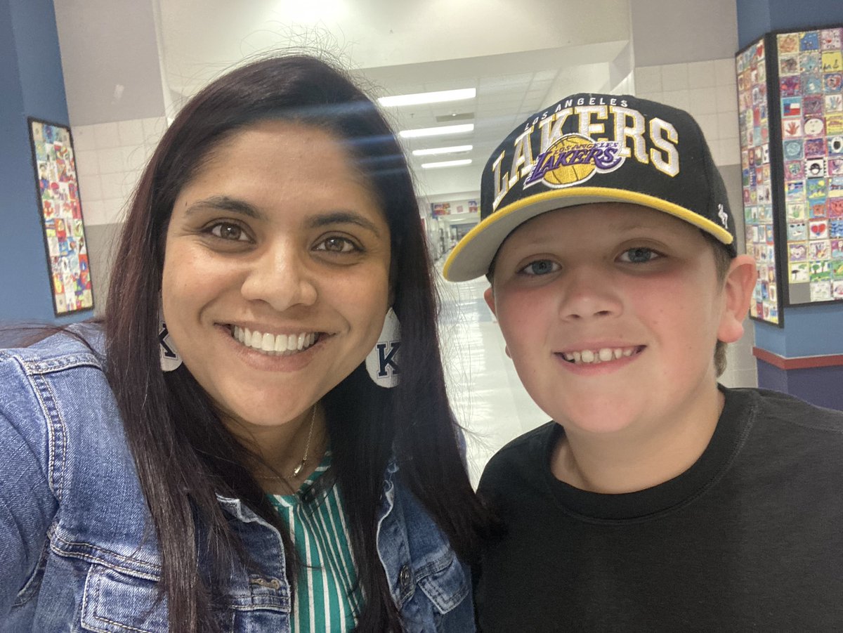 Farah Rehman (@rehman_farah07) on Twitter photo He used his “hat coupon” to represent my fave basketball team. Love these kids!!! <a href="/HLEMustangs/">Hidden Lakes Elementary</a> He used his “hat coupon” to represent my fave basketball team. Love these kids!!! <a href="/HLEMustangs/">Hidden Lakes Elementary</a>