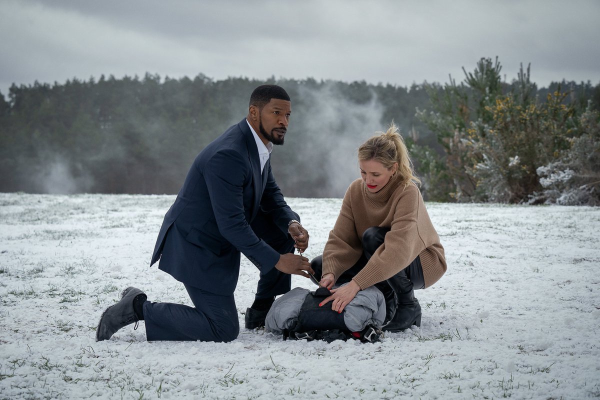 ¡Han vuelto! @iamjamiefoxx y Cameron Diaz protagonizan ‘De vuelta a la acción’ 💥🤯 estrenándose el 15 de noviembre, solo en Netflix. @netflix @strongblacklead