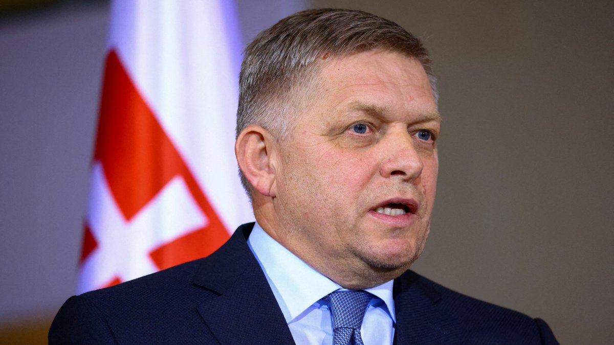 .@USAToday | #Slovakia's pro- #Russia #PrimeMinister Robert Fico wounded in apparent #assassination attempt by @khjelmgaard bit.ly/4al75lV #politics
