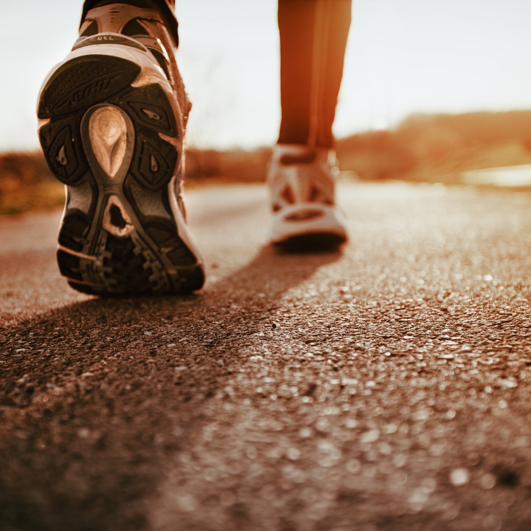 If you're new to running, setting a goal to run non-stop over a realistic distance is a good place to start. Make it a goal to run around your neighbourhood, then move up to a loop around a local park. Check out great examples of goals for new runners: runottawa.ca/goal-setting-f…