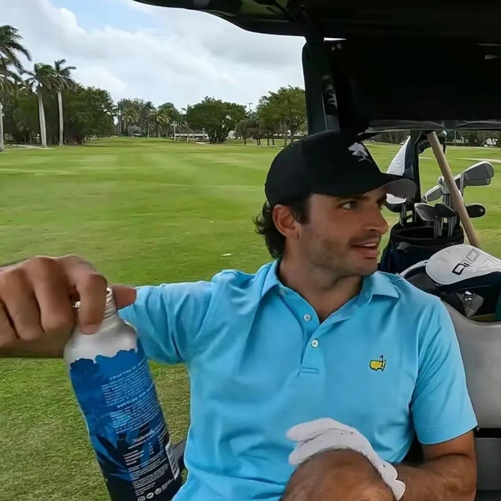 sainzglow's tweet image. odiaria ter o Carlos Sainz como meu ex superaria nunca