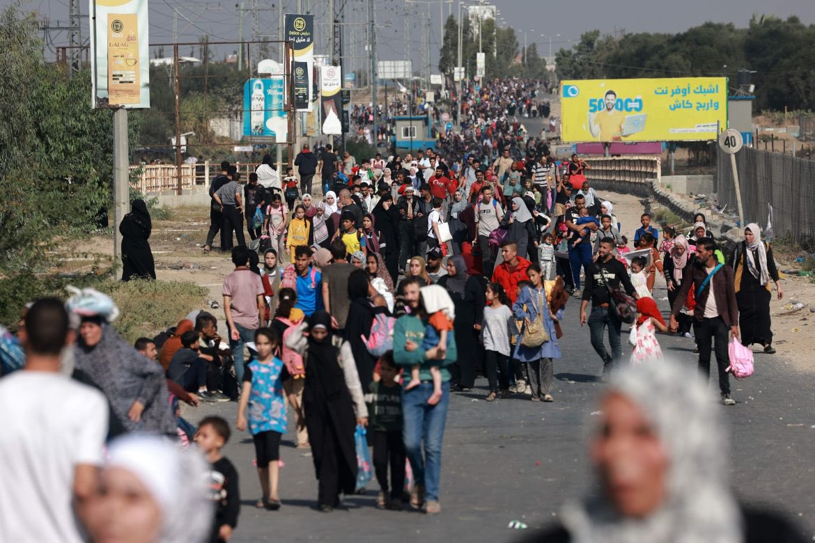 🚨🇵🇸

نزوح اكثر من 600 الف مدني من مدينة #رفح
منذ 6 مايو وذلك تمهيداً للهجوم الكبير على
مدينة رفح و الذي قد يتم خلال ايام قليله.

600 الف عدد كبير … الله يكون بعونهم.