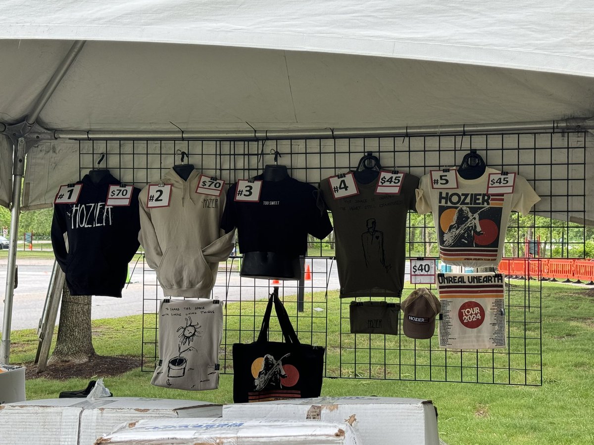 kailanickle19's tweet photo. Hozier merch in VB! (posters and pins arnt pictured) https://t.co/VtZQ8Cjn1F
