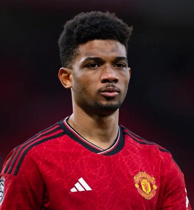 Manchester United dare not make a mistake of letting Amad leave due to a lack of game time.

He should definitely be starting ahead of Antony.

What a smooth baller 🔥
