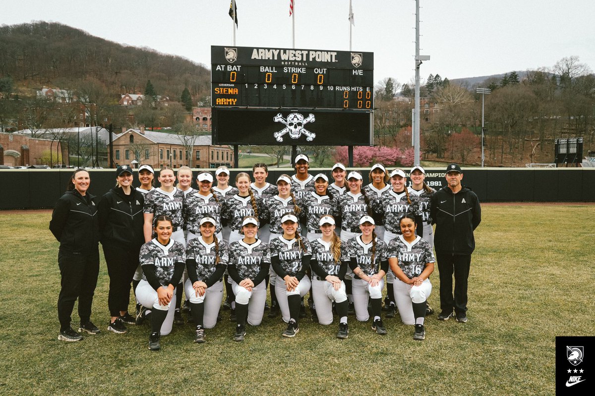 Your 2️⃣0️⃣2️⃣4️⃣ Army Softball team Hungry for more in 2025. #GoArmy