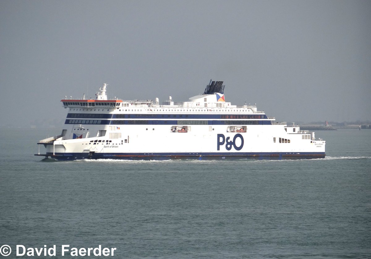 So, @POferries give the Spirit of Britain to @Irish_Ferries on bareboat charter and join forces with each company having a space charter. P&O presumably dumping their arrangement with @dfds_ukire . Space charter also at Larne Cairnryan. Interesting…. #poferries #irishferries