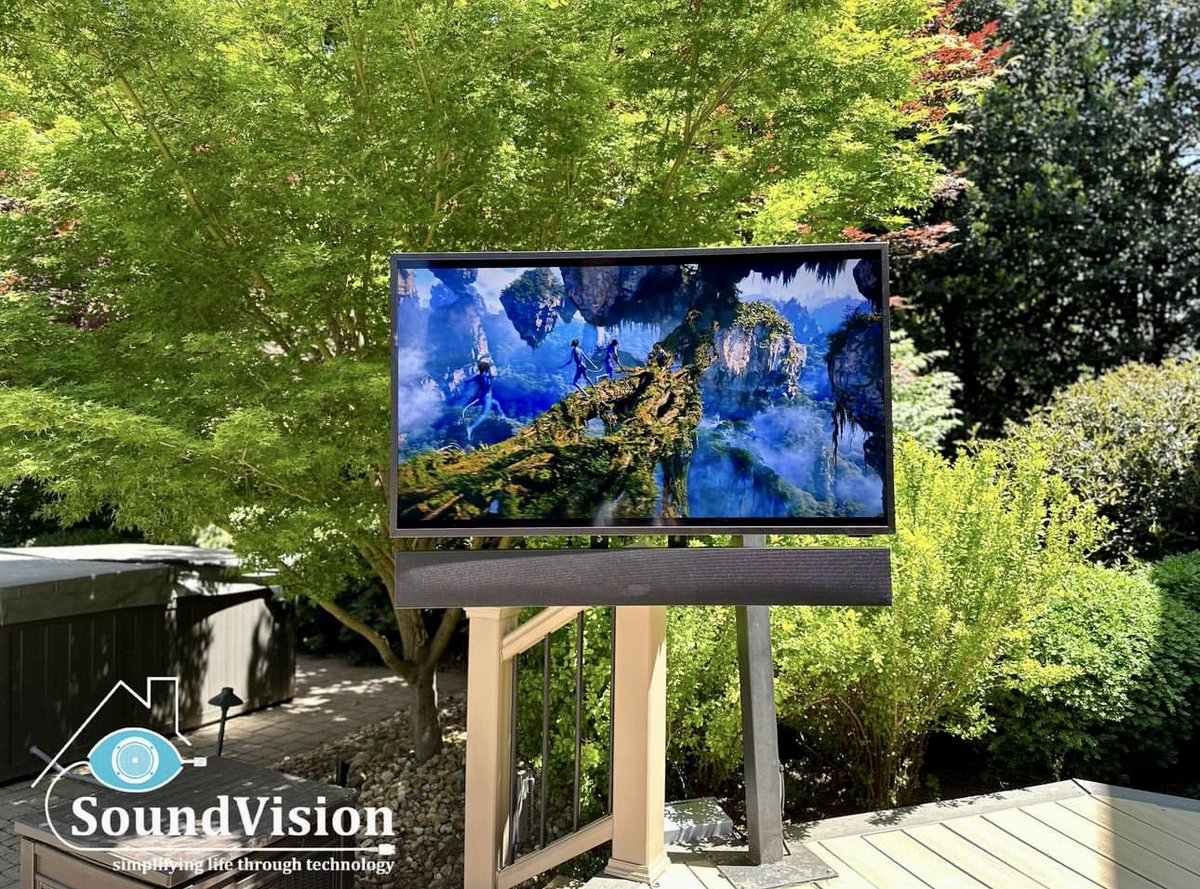 soundvisionlkn's tweet image. We set up this Samsung Terrace TV and paired it with the coordinating soundbar for our client's outdoor space, ensuring they can enjoy their favorite shows and movies in the fresh air without worrying about weather damage or glare. 

 #outdooraudio #Samsung #samsungterrace #tv