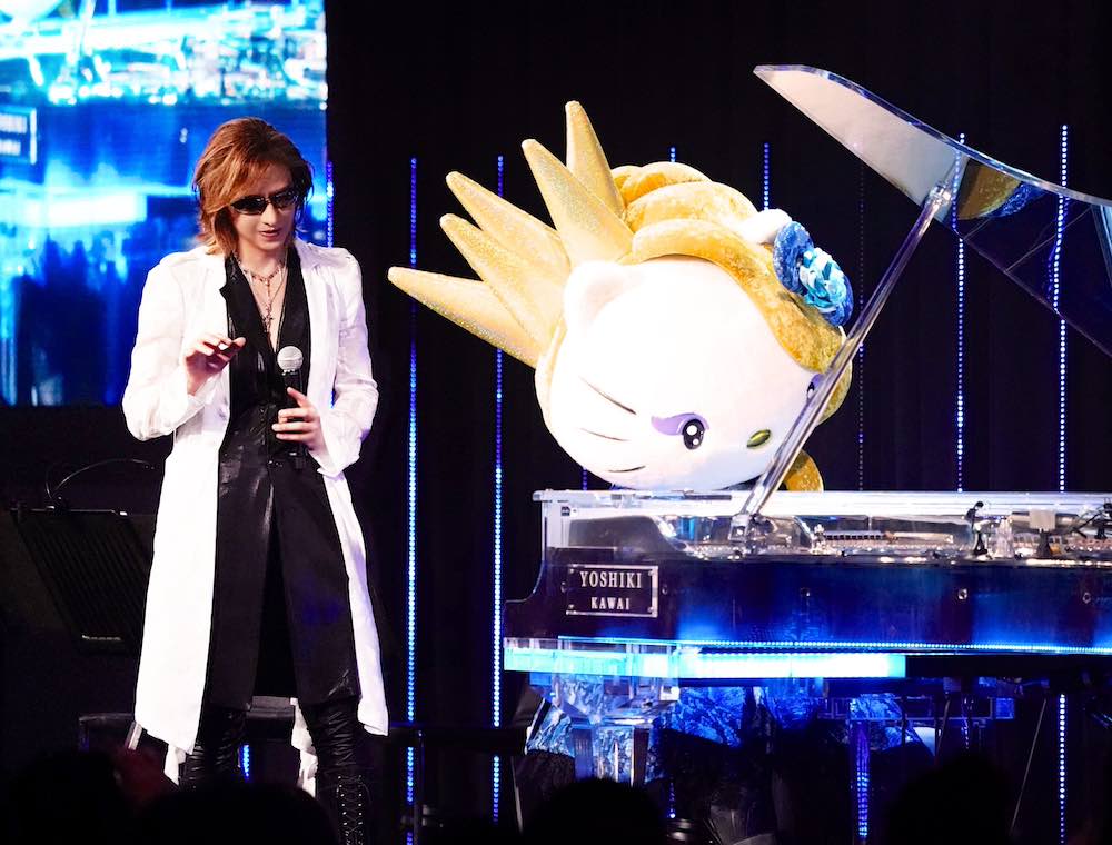 His personal Sanrio 'yoshikitty' dolls will be officially presented for the first time in the U.S. during the “Yes, KAWAII Is Art -EXPRESS YOURSELF-' exhibition.

These rare @yoshikitty dolls are dressed in outfits inspired by YOSHIKI's classic stage performances.