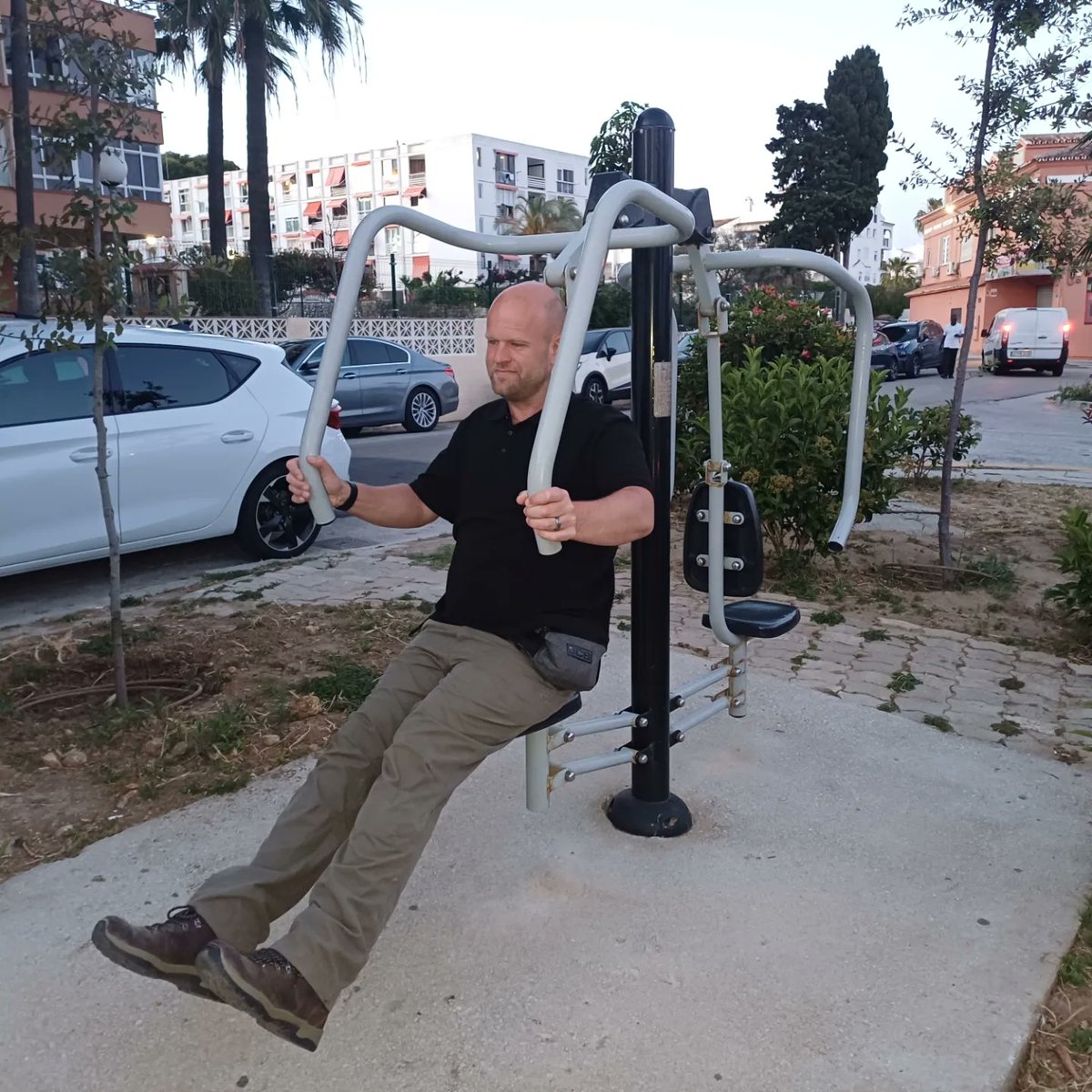 Date night part 3 with the wifey aka Katie Louise Savage 💪❤️ #datenight #mijas #outdooradventures #outdoorgym #postdateworkout