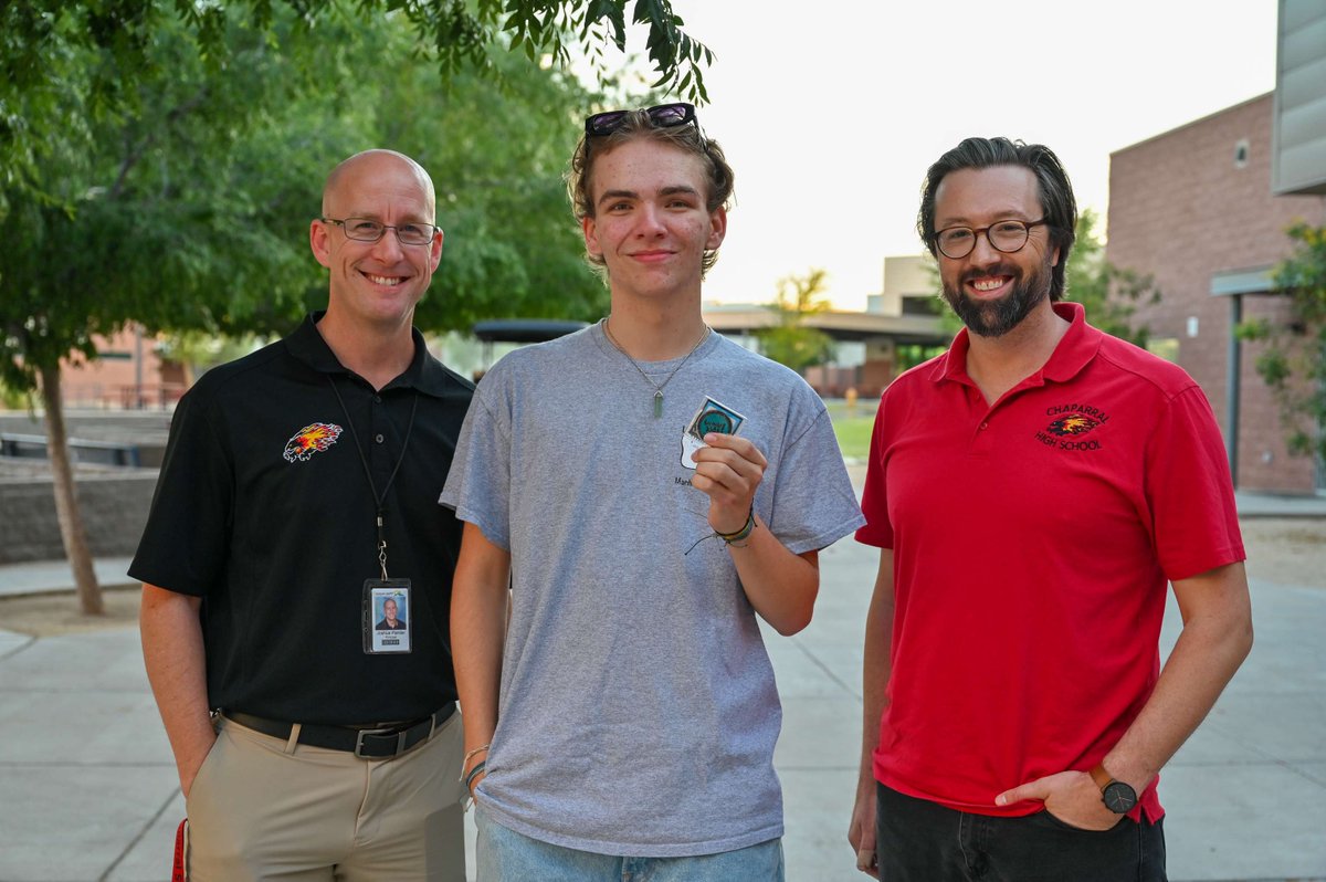 Congratulations to Jackson Washburn from @ChaparralSUSD for winning the @valleymetro design art contest. Jackson's artwork will be showcased on a valley bus and light rail for a year. #SUSDProud #BecauseKids #ValleyMetroDesign #ArtContestWinner #StudentArtwork