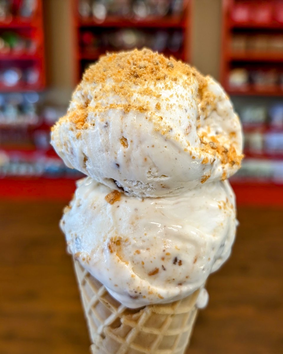 Have y'all tried our flavor of the month yet? Peanut Buttery Chocolate Crunch Ice Cream: nobody better lay a finger on my ice cream! 🍦✨ #candystore #icecreamshop #butterfinger