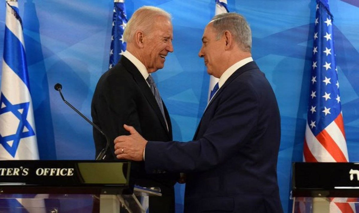 ABD İçişleri Bakanlığı çalışanı Lily Greenberg Call:  Başkan Joe Biden, Netanyahu hükümetine destek olmak için Yahudileri kullandı. Gazze'deki soykırıma ortak olamam. Bir vicdanım var. Biden yönetimine hizmet etmeyeceğim, bu nedenle istifa ediyorum.