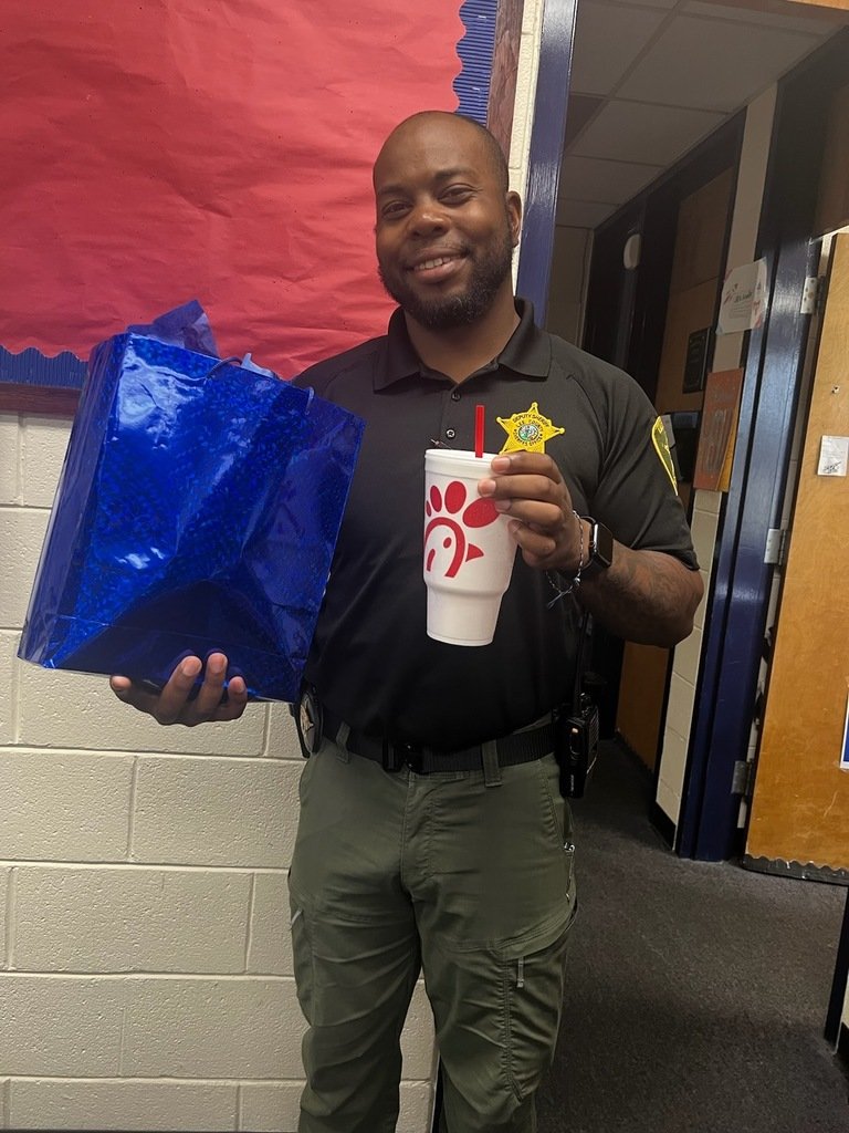 Shoutout to Officer Geiger from East Lee Middle School on this Police Officer Day! Your dedication to keeping our school safe and fostering positive relationships with students is truly appreciated. Thank you for all that you do!