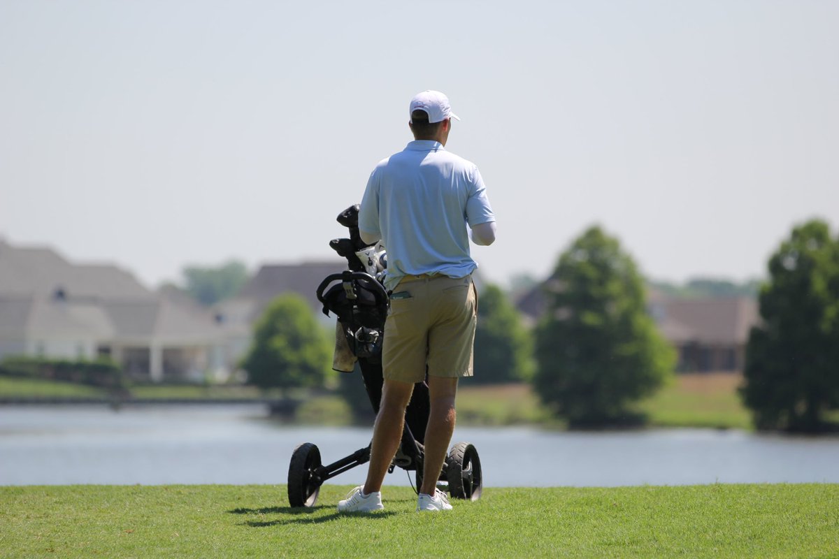 Tough break on the Par 5 No. 17. After splitting the fairway, his approach bounced into the thick rough. Makes bogey. +3 on the day | +3 for the regional