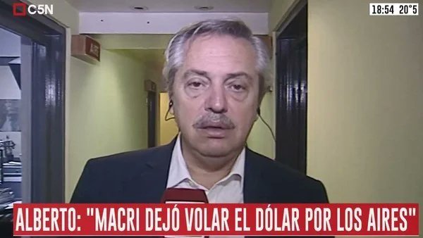 @alferdez Llorabas en TV por el dólar a 60 mangos. Con tu inoperancia se fue a más de 1200. No sé qué pretendías que los medios titulen en un ambiente de inflación ascendente, y encima lo pusiste a Massa de min de economía, que fue como echarle nafta al fuego.