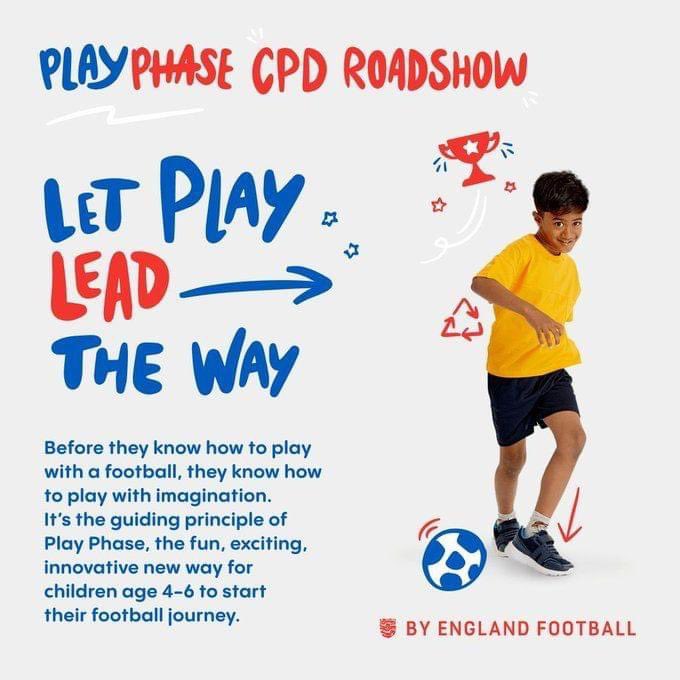 Fantastic course tonight by the main man himself <a href="/sturge_p/">Pete</a> &amp; his team showing the benefits of PLAYPHASE. We urge anyone who is passionate about grassroots &amp; football in general to attend and support the movement!👏🐺⚽️💚 @staceyblade <a href="/LLynz11/">Lyns Law</a> #playphase #grassrootsfootball