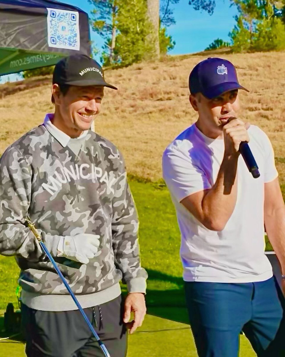 Las Vegas, NV — infinity laughs out at Shadow Creek for the <a href="/WahlbergYouth/">Mark Wahlberg Youth</a> charity Pro-Am. This one was wild...