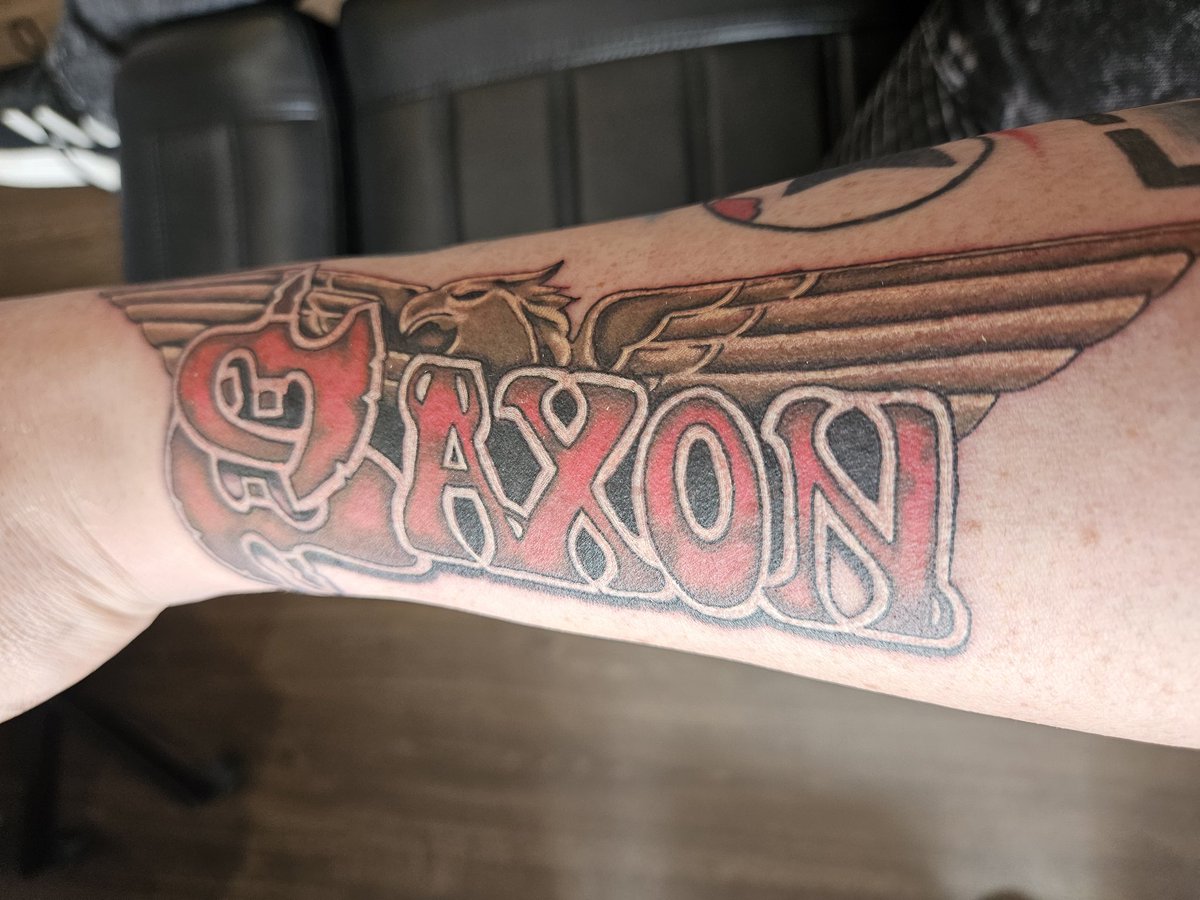 @SaxonOfficial Finally got my tattoo done today, for one of the best bands of all time!!! 🤘🦅🏴󠁧󠁢󠁥󠁮󠁧󠁿