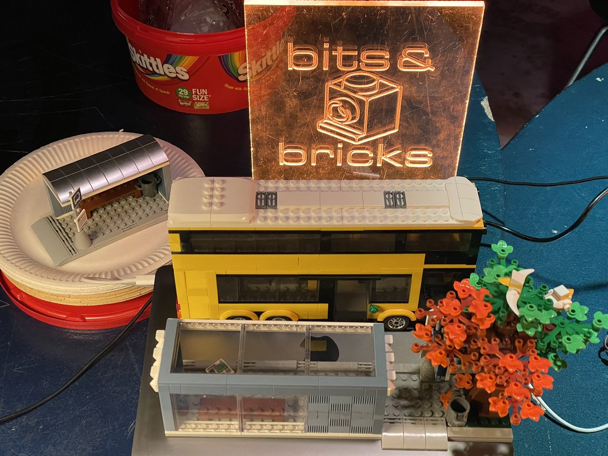 BITS &amp; BRICKS <a href="/cbase/">c-base e.V.</a> 

Freitag 17.05. ab 19:00
Rungestr. 20, 10179 Berlin

Offener Stammtisch zum Thema #Klemmbausteine. 
Digitales Design am Rechner mittels #BrickLink Studio oder reale Implementierung mit #Noppensteinen.