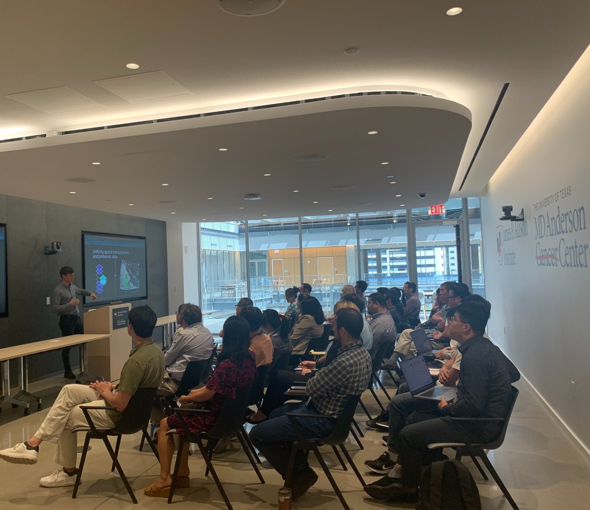 We had a great time speaking to folks yesterday in Houston, TX about using #computational methods and evergreen data infrastructure to tap into multimodal #biologicaldata, surface actionable insights, and drive your #drugdevelopment and research!