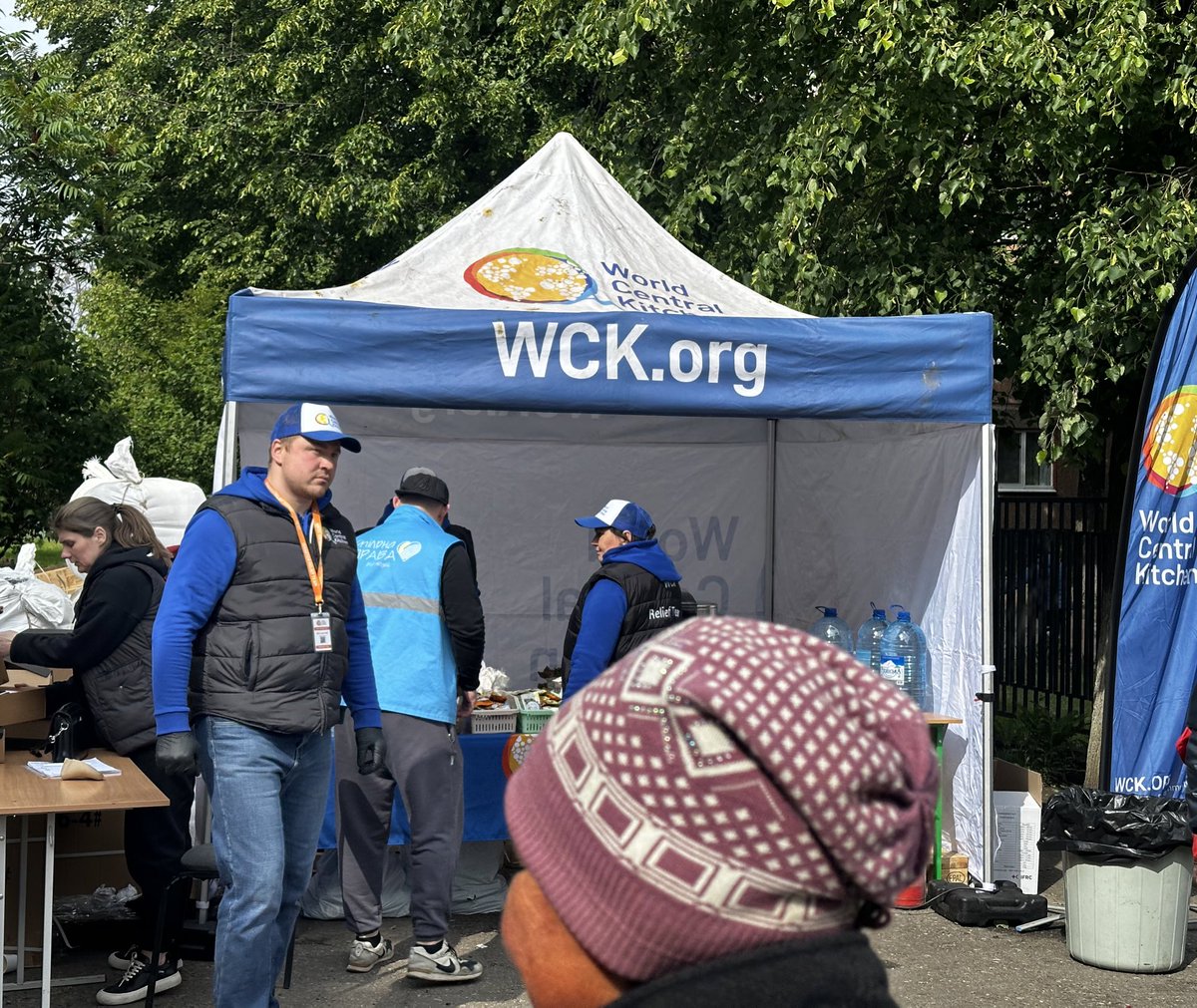Thank you @chefjoseandres and @WCKitchen for providing support for refugees in Kharkiv this week.