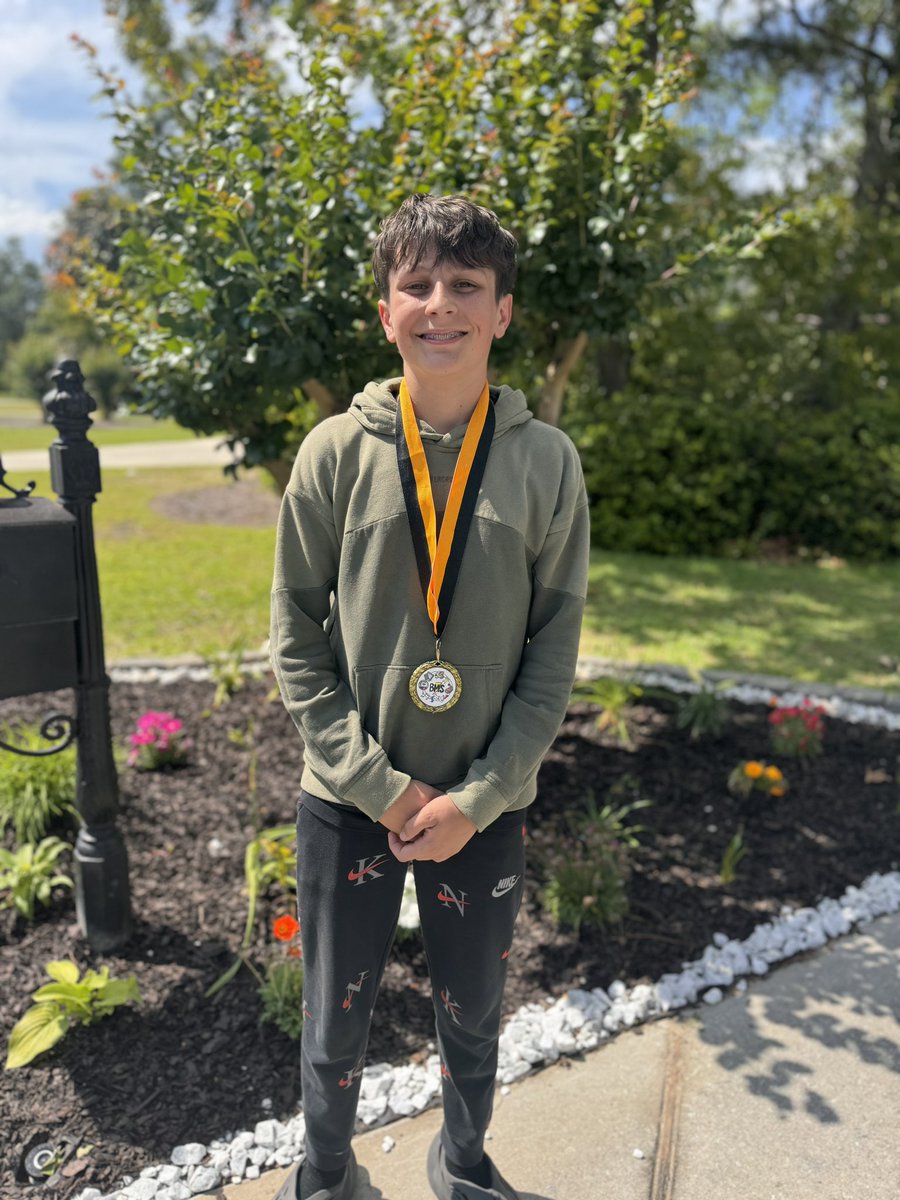LTHeuer14's tweet photo. Best All-Around Computer Science Student!
Also got called out during the assembly for a being a student that consistently helps others #winning #studentathlete #blythewood #futurebengal https://t.co/c3gaxyzCL5