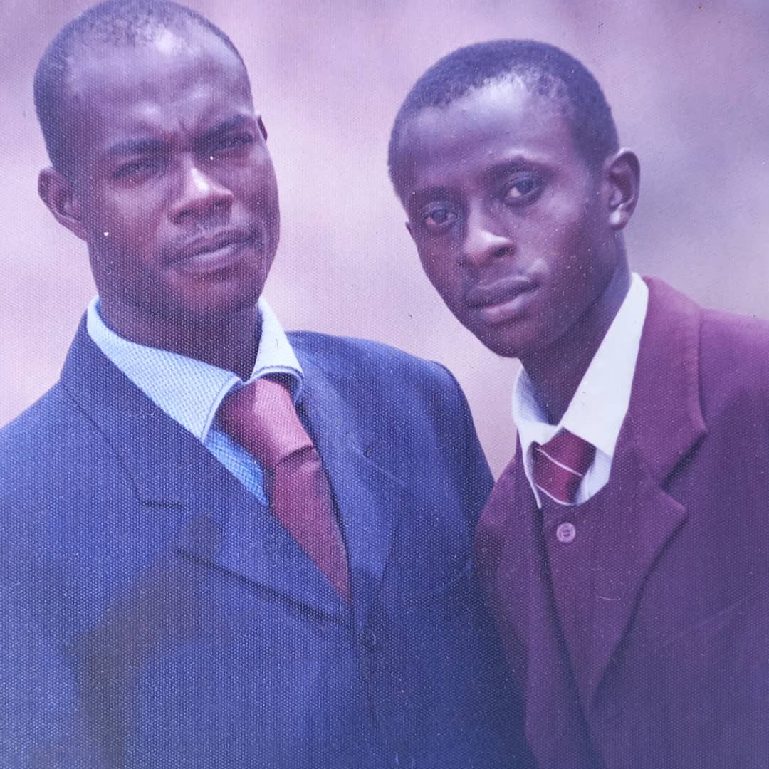 Me and my departmental president on the day of my project defence federal polytechnic OKO Anambra state , 2005 memory see as I be that time 😂😂🤣🤣