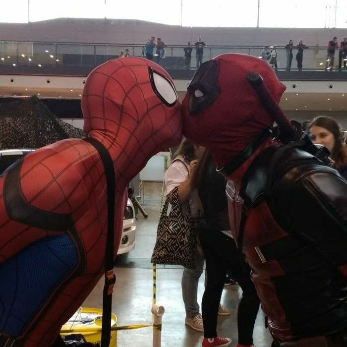 встретился сегодня с паучком. сделали селфи.

я же говорил, что он меня любит!