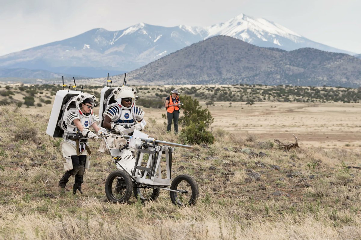 La NASA hace ensayos tecnológicos y realiza «caminatas lunares», pensando en la misión Artemis, en el desierto de Arizona.