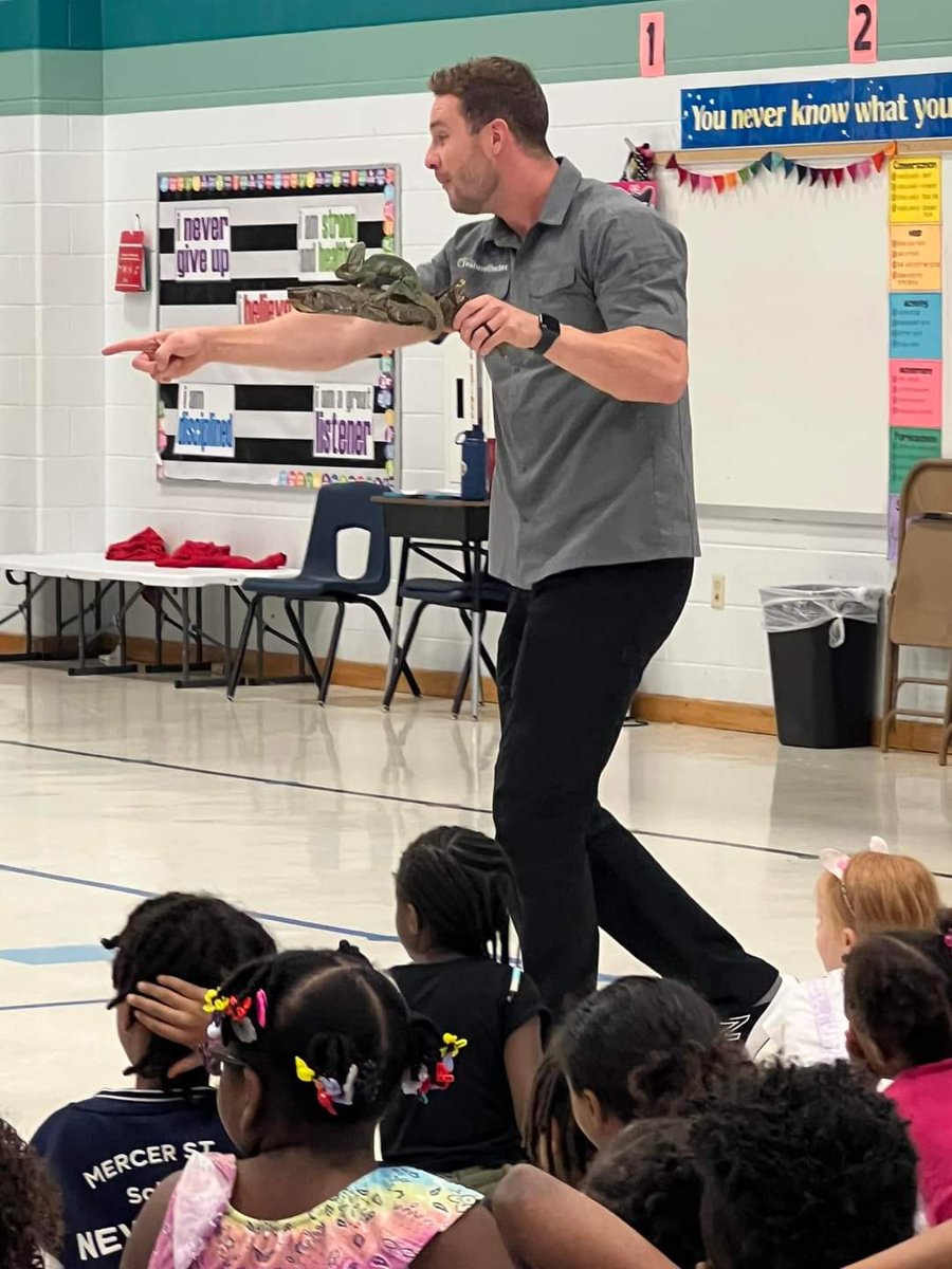 RockbrookES's tweet photo. Our bears welcomed The Creature Teacher today as part of our STEM Night activities that had to be rescheduled due last week’s storms. Students loved seeing. https://t.co/GZwDRLvzHm