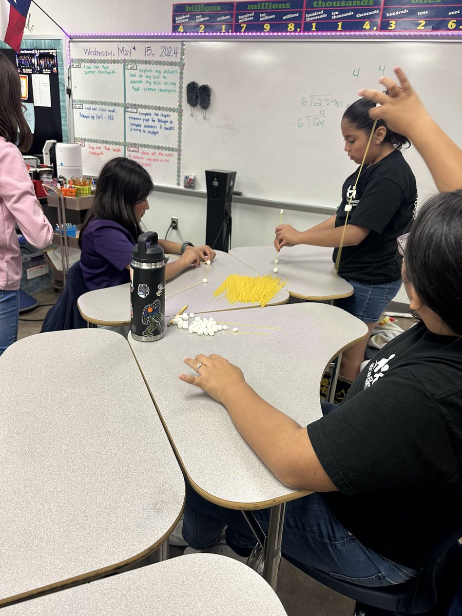 How to keep spirits up, behavior managed, and student participation/attendance on the last weeks of school? A 10-day FUN countdown! ✨🙌🏻 Students were engaged and excited! #10DayCountdown #PHE