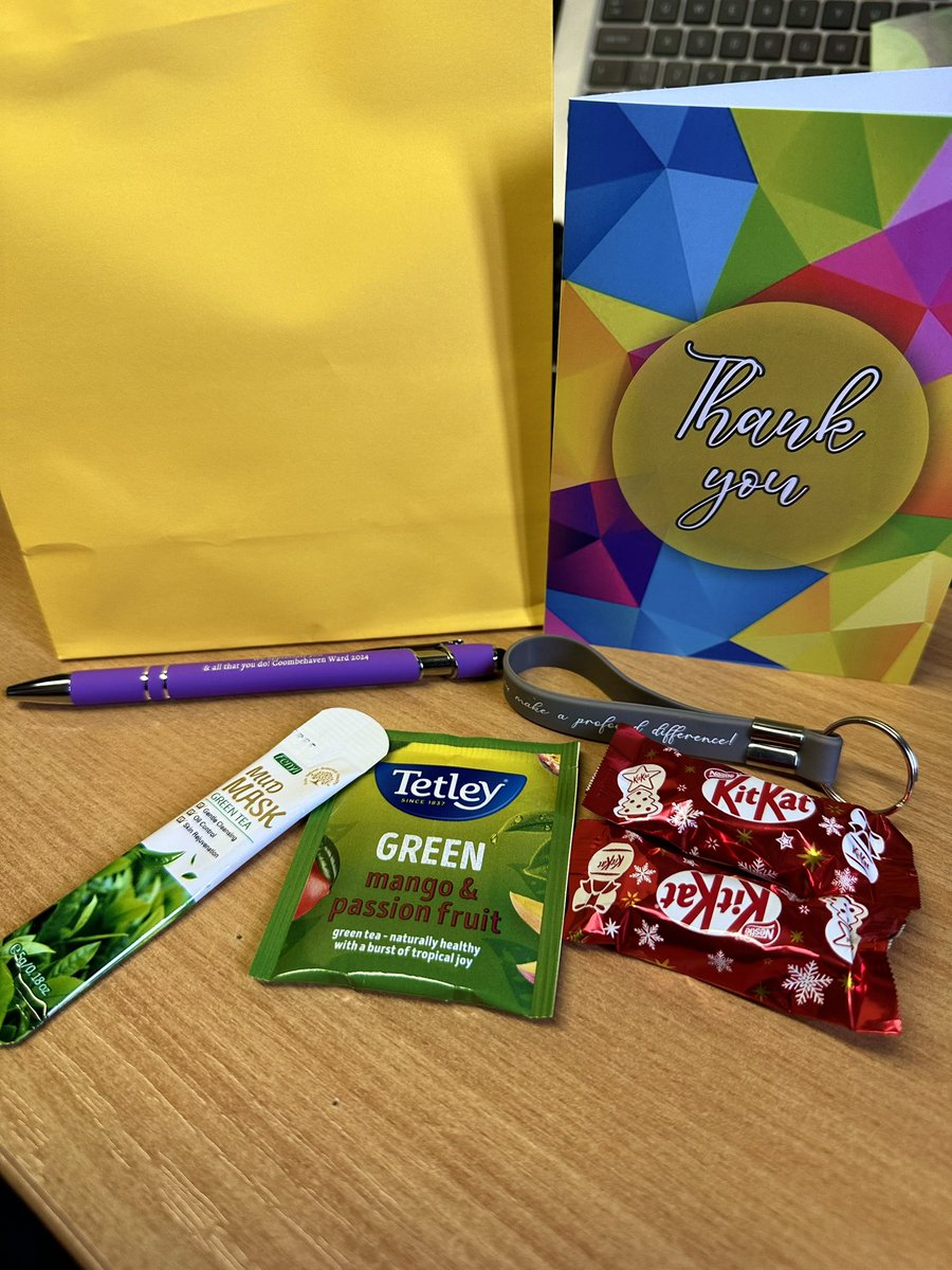 #MentalHealthAwarenessWeek This week I have started giving out our #wellbeing bags to staff. A small token of appreciation of all the amazing work they do everyday 💜 Absolutely love this team and all we achieve together #CoombehavenWard @DPT_NHS