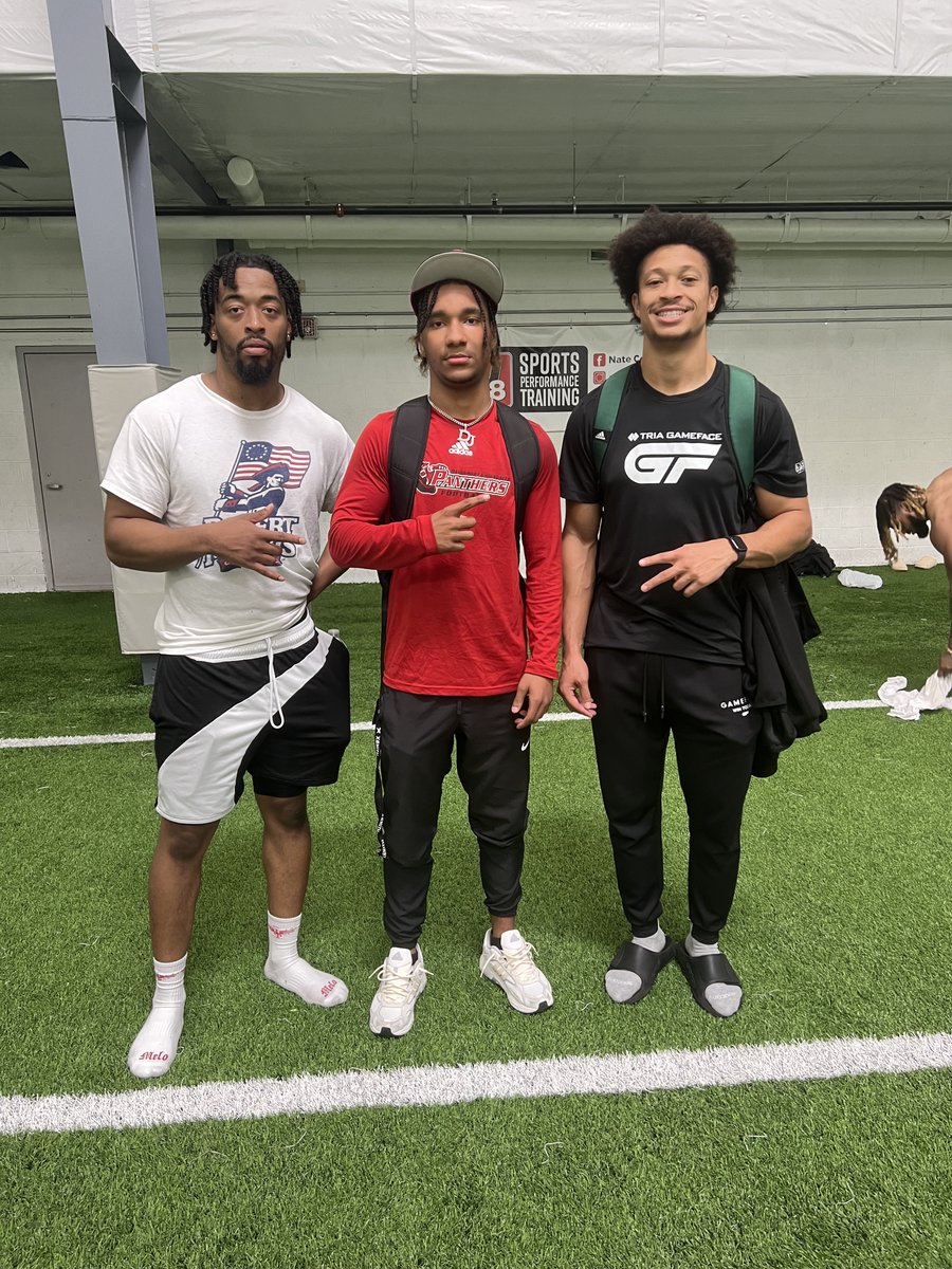 Good workout with Nate Collins (Trainer), Marvin Grant Jr (Univ. Kansas),  Tavin Harville (Univ. Robert Morris) Walter Reynolds (NFL Free Agent)