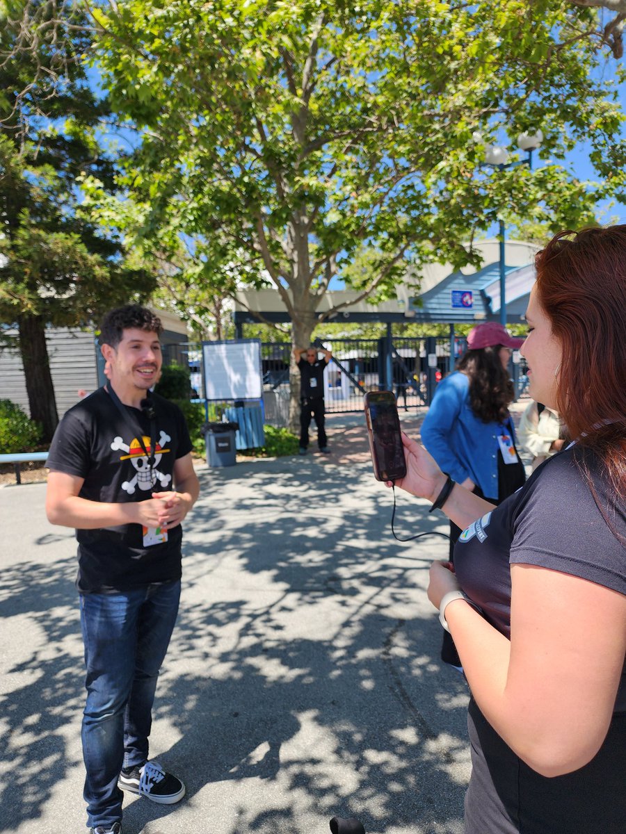 Alejandro Cuba Ruiz (@zorphdark) on Twitter photo Más vistas previas de las entrevistas de 1 minuto de <a href="/mayrascript/">Mayra A. Rodriguez M</a> a GDEs de la comunidad de desarrollo de software durante el #Googleio Más vistas previas de las entrevistas de 1 minuto de <a href="/mayrascript/">Mayra A. Rodriguez M</a> a GDEs de la comunidad de desarrollo de software durante el #Googleio