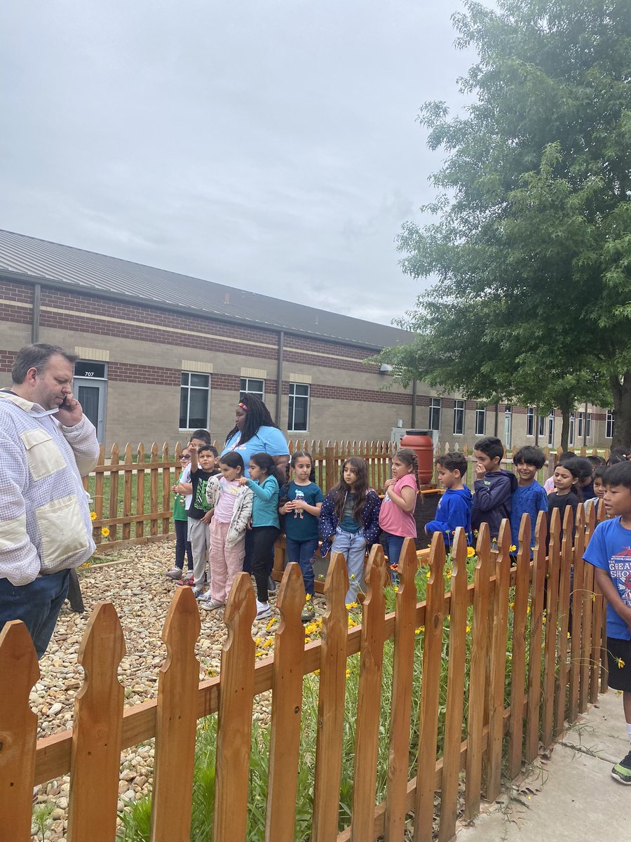 1st grade went on a field trip to the middle school to learn about bees. 🐝 #ESL #SCE #learningisfun #SCMS #bees #1stgrade