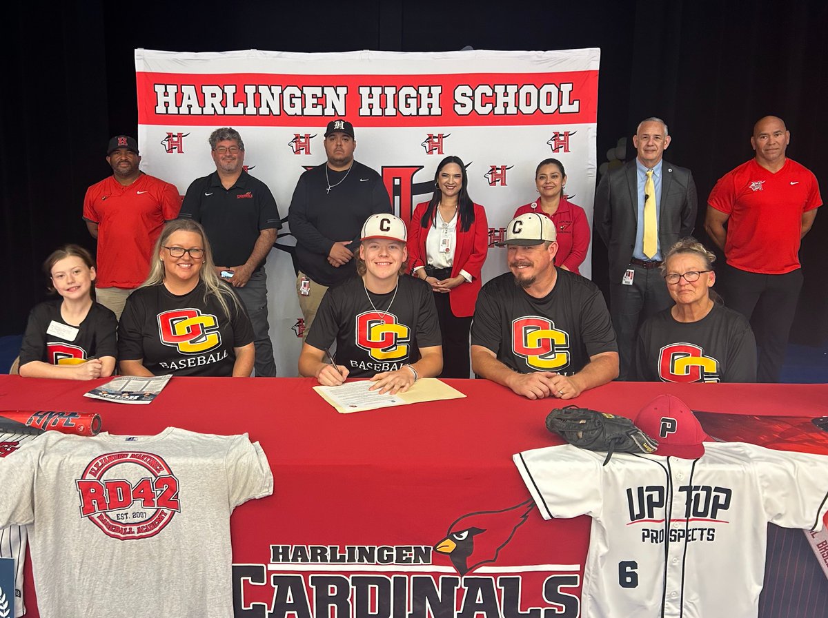 Big Congratulations to Harlingen High School student-athlete, Jace Kushner, who just signed his letter of intent to play baseball for Oberlin College! We wish you the best for next year!