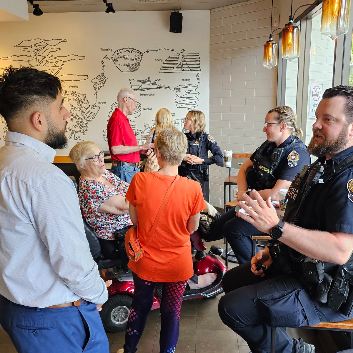 Thanks to everyone that made it out to our #CoffeeWithACop event @starbuckscanada yesterday! It was great hearing from the #JamesBay community on how we can work towards a Safer Community Together. Stay tuned to our social media to find out when we will have our next event. #yyj