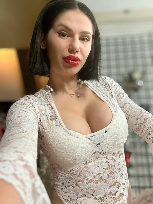 ~~Available for sessions for the next hours~~  Another day of me being perfect and taking what&rsquo;s mine